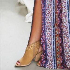 Altar’d State Maddie camel peep toe bootie❤️❤️❤️❤️